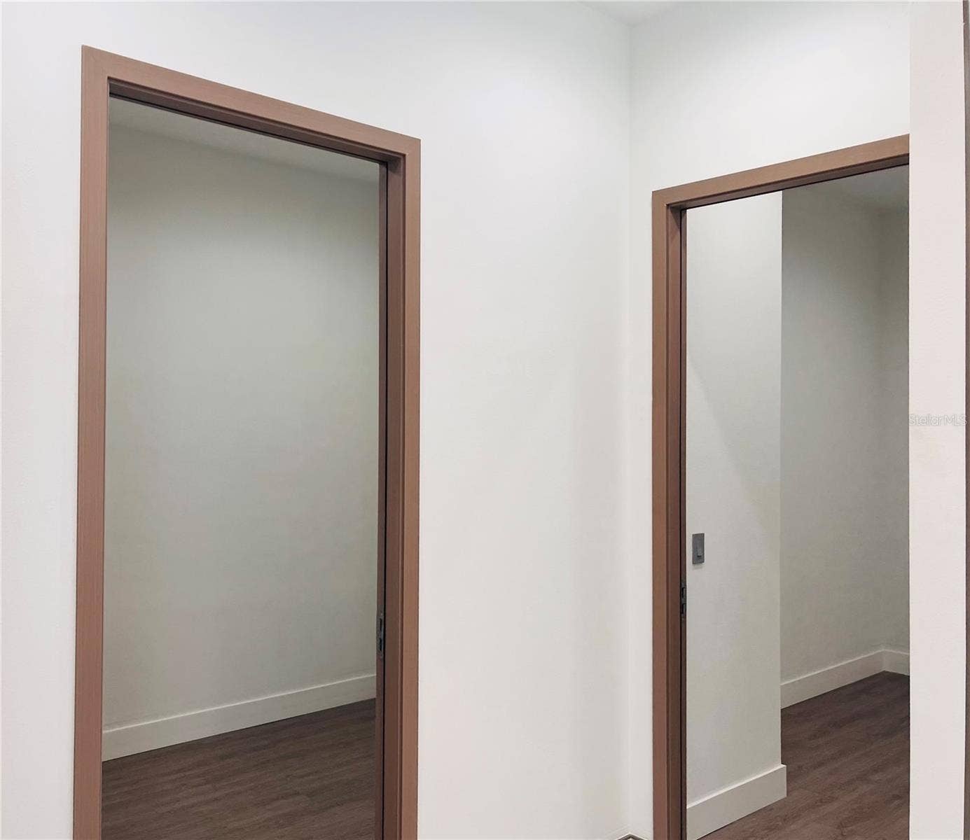 2115 N HALIFAX AVENUE, Daytona Beach, FL 32118 PRIMARY ENSUITE BATHROOM #5 (HIS & HER WALK-IN CLOSETS)