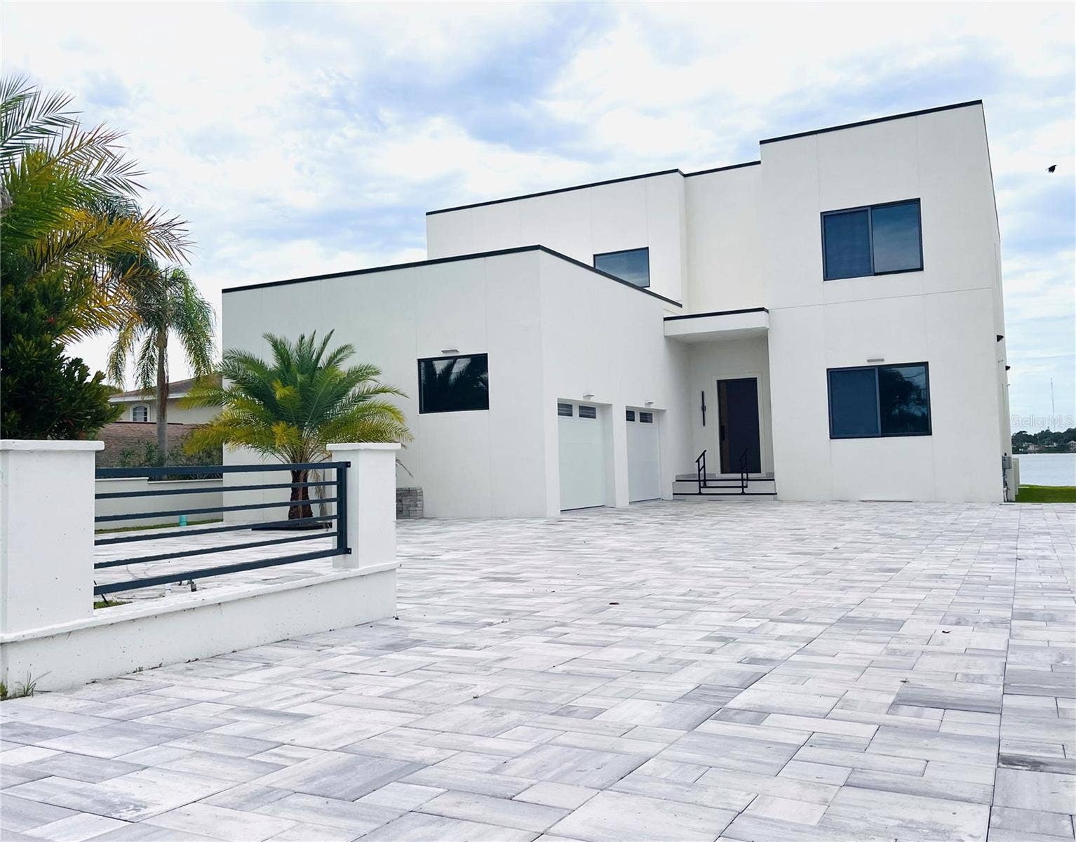 2115 N HALIFAX AVENUE, Daytona Beach, FL 32118 2115 N HALIFAX AVENUE EAST ELEVATION