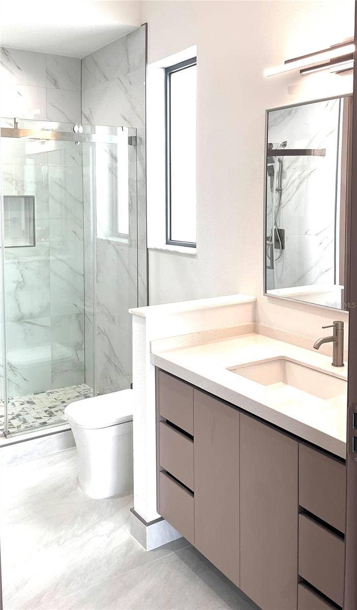 2115 N HALIFAX AVENUE, Daytona Beach, FL 32118 BATHROOM #4