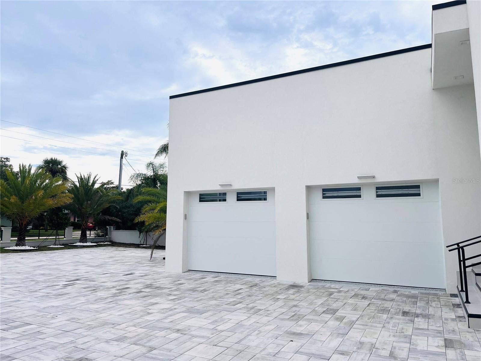 2115 N HALIFAX AVENUE, Daytona Beach, FL 32118 GARAGE DOOR ENTRIES