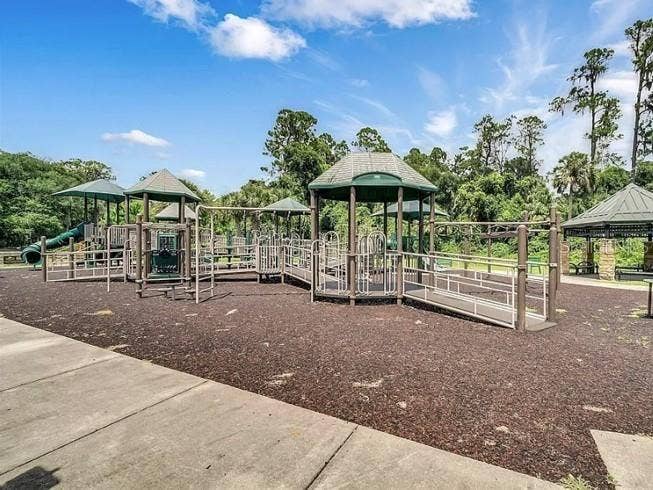 160 LIVE OAK WOODS COURT, #4D, Deltona, FL 32725