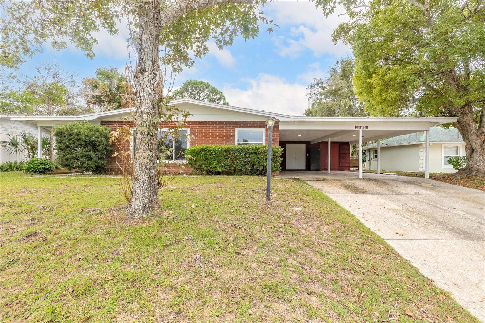 14 LEE DRIVE, Edgewater, FL 32141