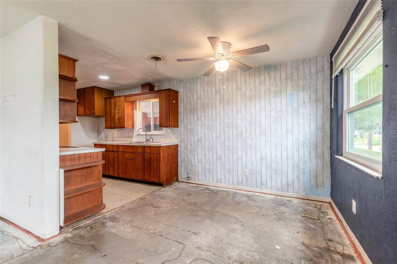 14 LEE DRIVE, Edgewater, FL 32141