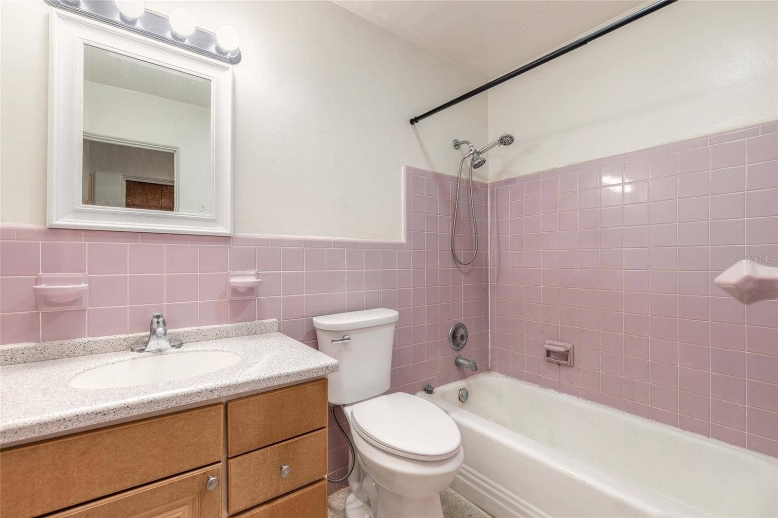 14 LEE DRIVE, Edgewater, FL 32141