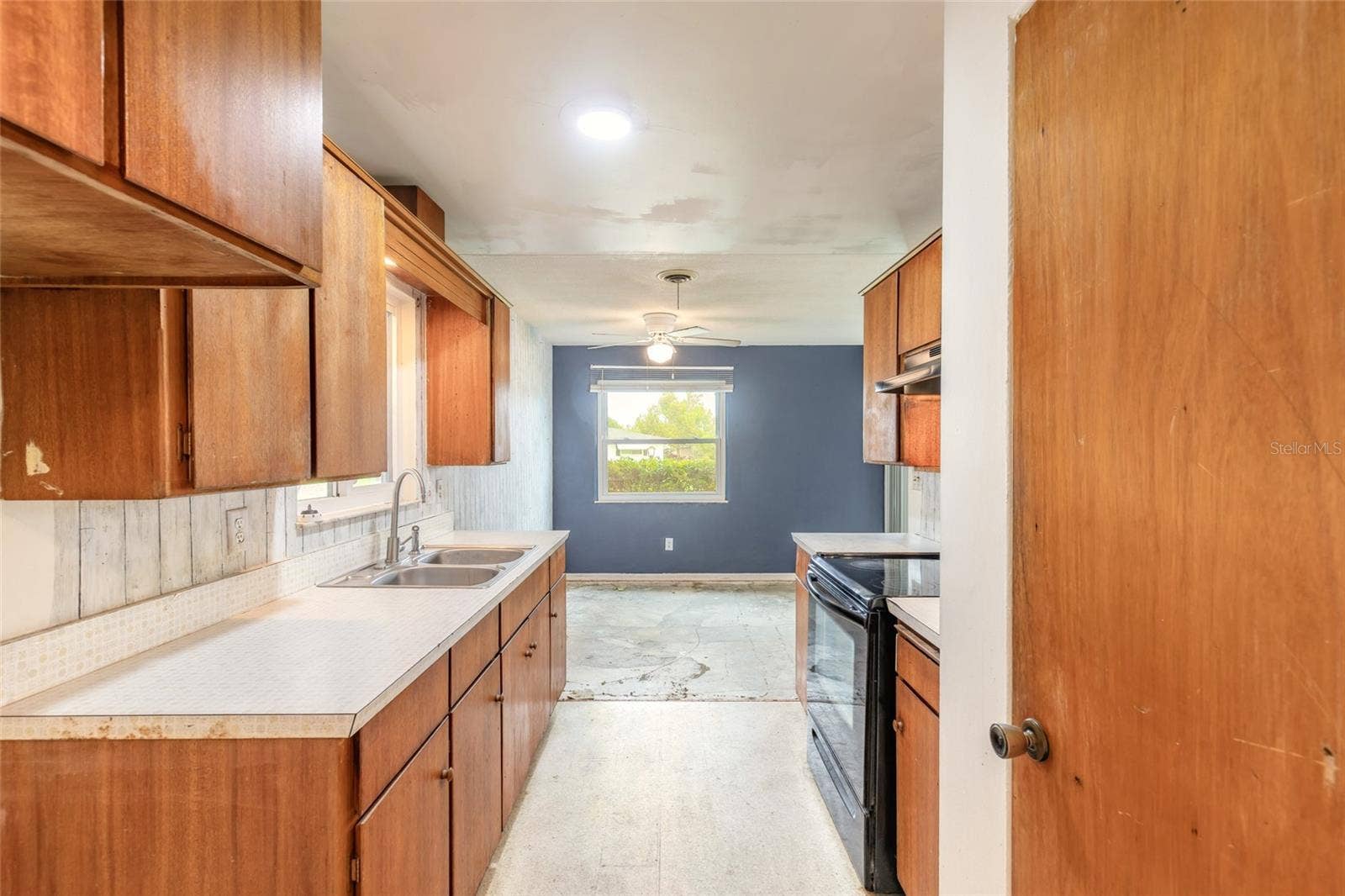 14 LEE DRIVE, Edgewater, FL 32141