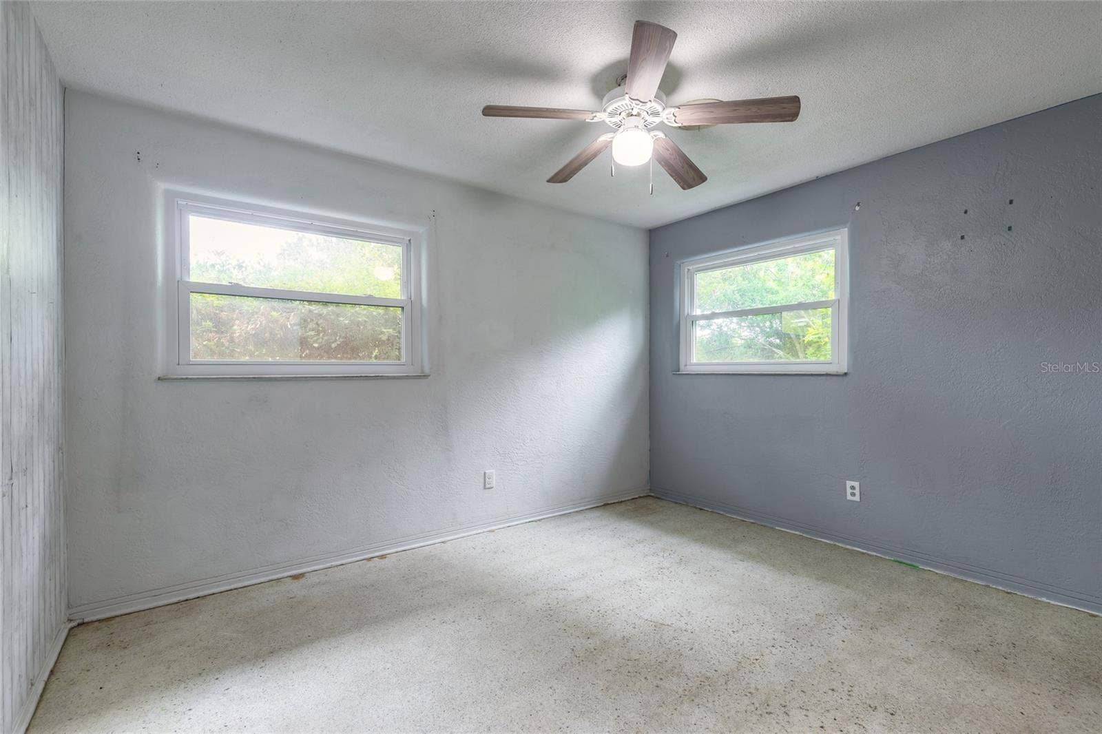 14 LEE DRIVE, Edgewater, FL 32141