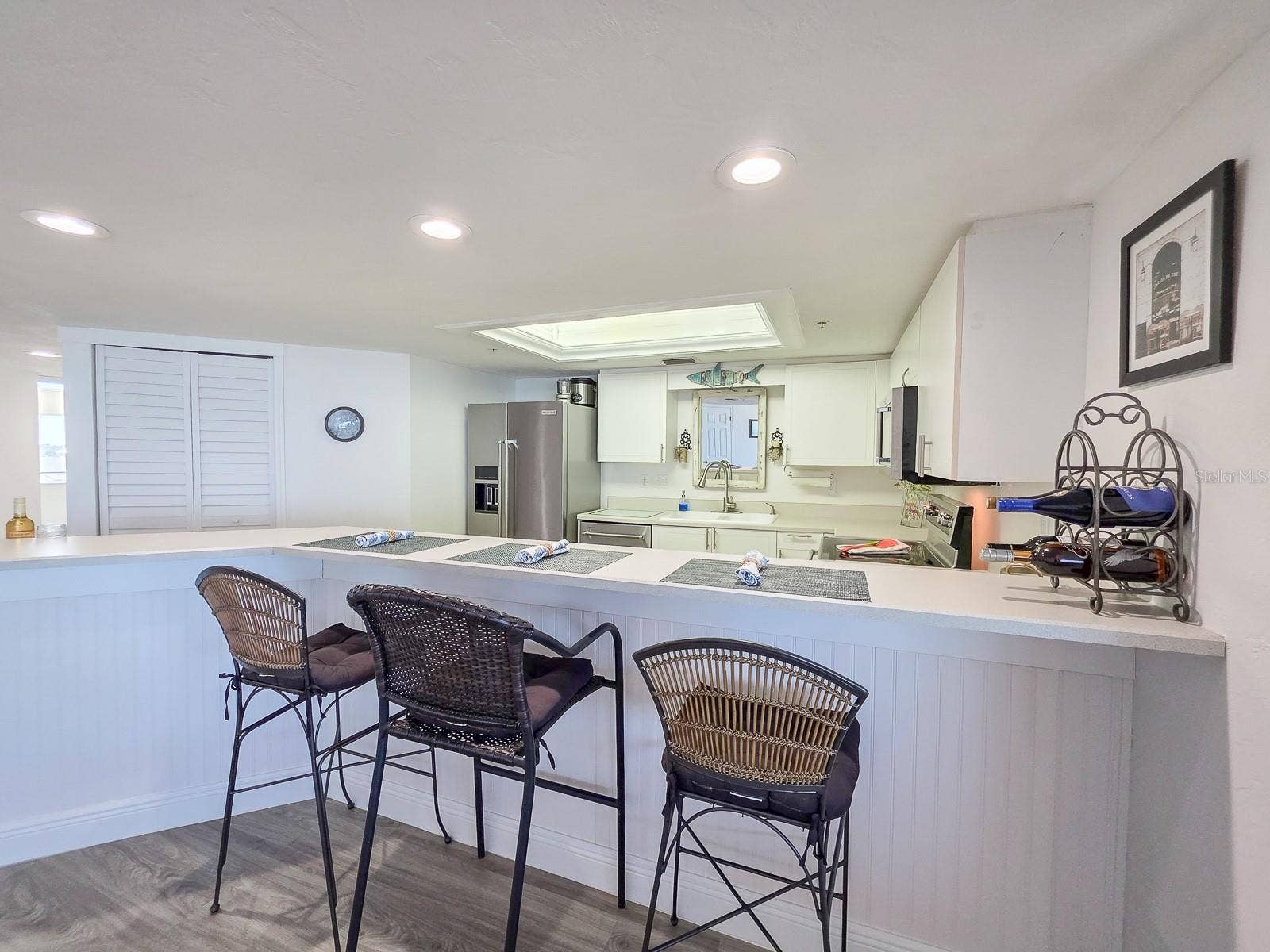 2545 S ATLANTIC AVENUE, #403, Daytona Beach Shores, FL 32118 Breakfast Bar