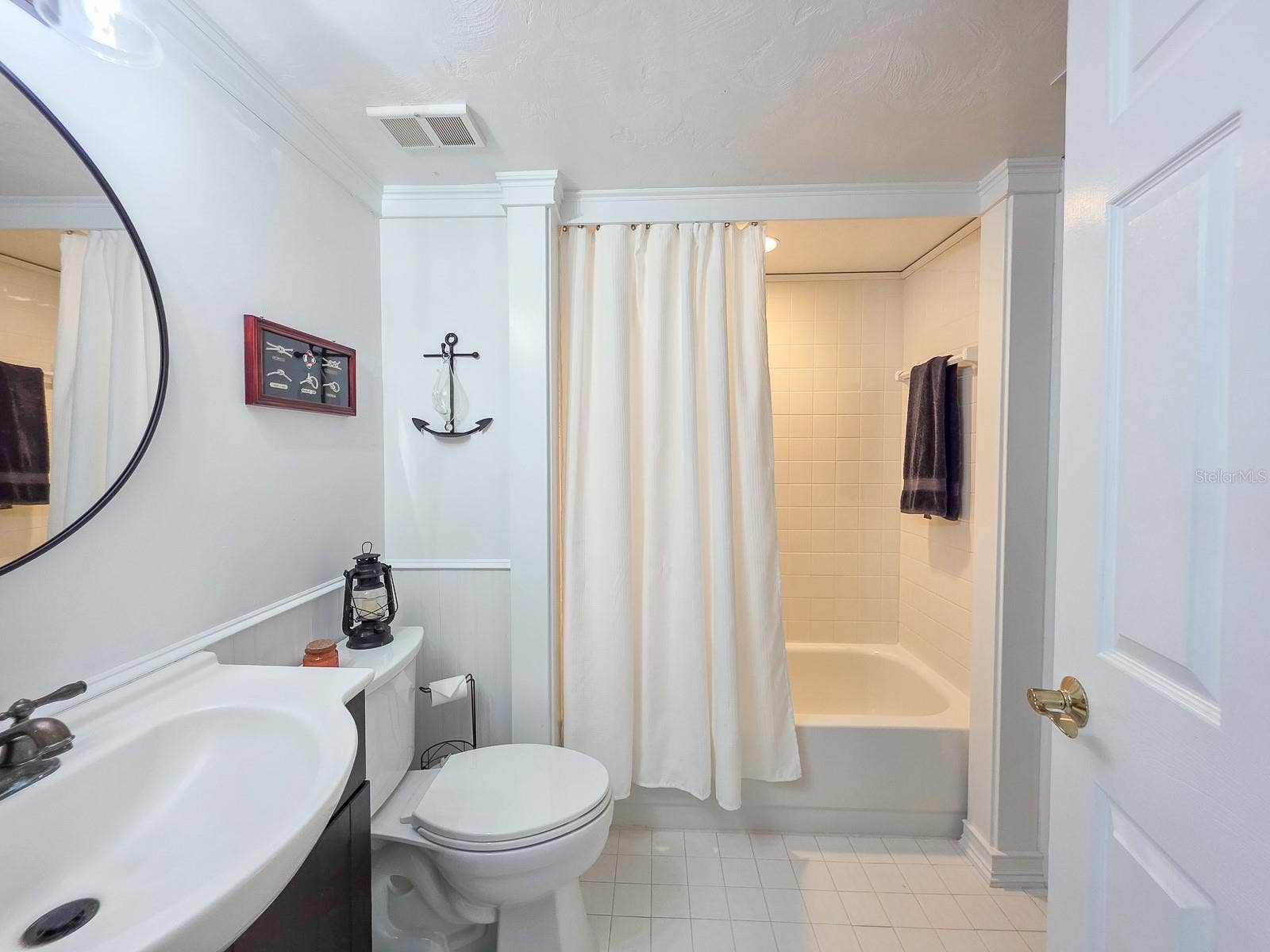 2545 S ATLANTIC AVENUE, #403, Daytona Beach Shores, FL 32118 Bathroom #3 - Jack and Jill