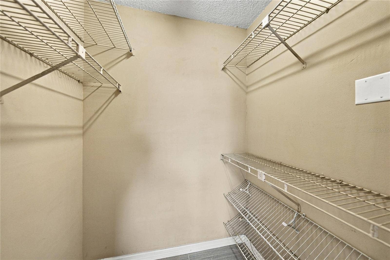 Walk in closet