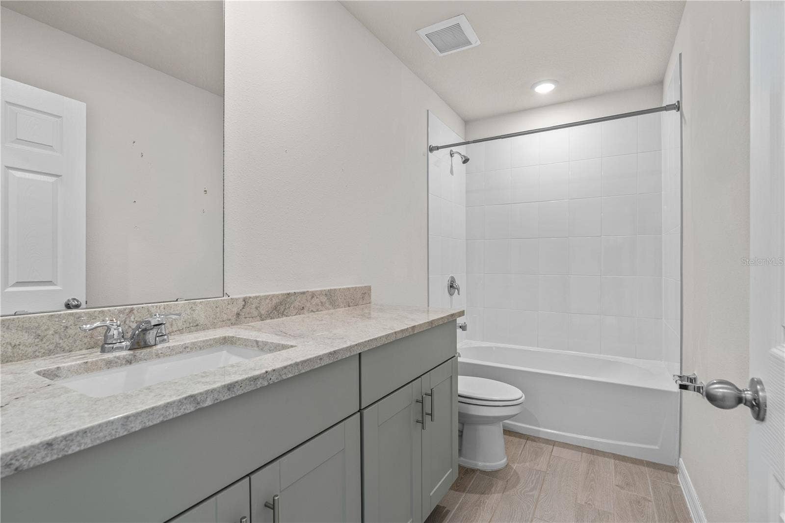 335 SARAH NICOLE WAY, New Smyrna Beach, FL 32168 2nd Floor Guest Bath