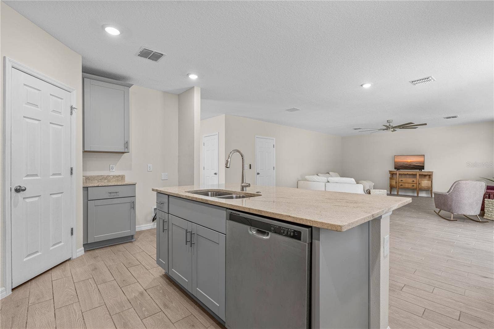 335 SARAH NICOLE WAY, New Smyrna Beach, FL 32168 335 SARAH NICOLE WAY, New Smyrna Beach, FL 32168