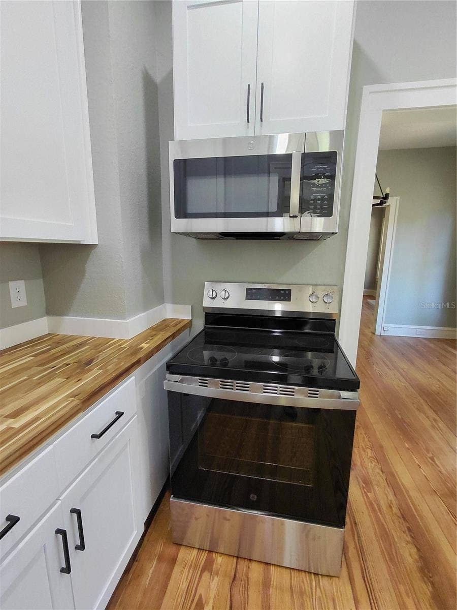 532 E RICH AVENUE, Deland, FL 32724 Kitchen