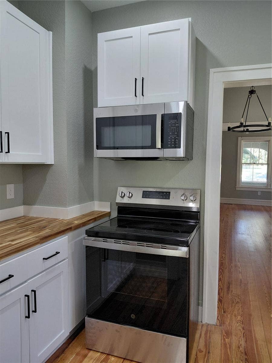 532 E RICH AVENUE, Deland, FL 32724 Kitchen 4