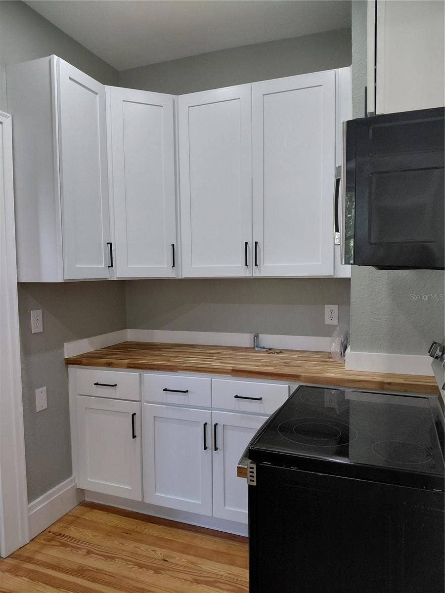 532 E RICH AVENUE, Deland, FL 32724 Kitchen 3