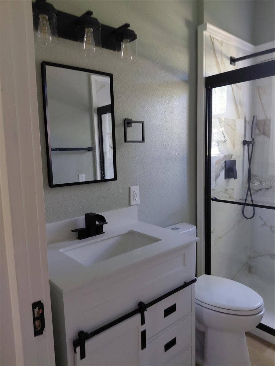 532 E RICH AVENUE, Deland, FL 32724 Bathroom 2