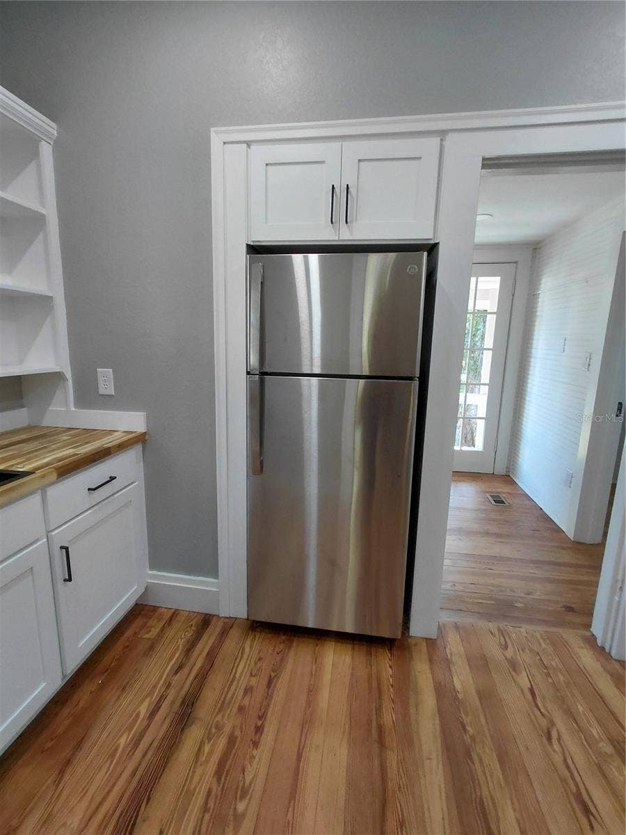 532 E RICH AVENUE, Deland, FL 32724 Kitchen 2