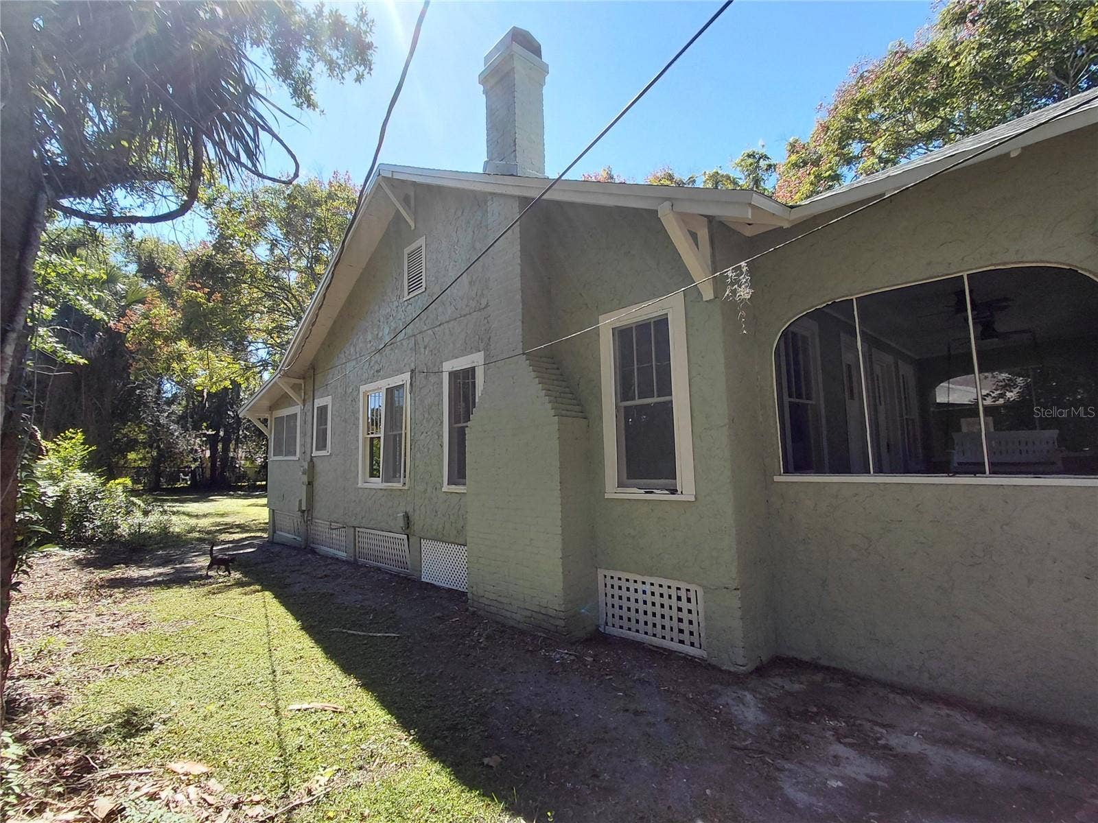 532 E RICH AVENUE, Deland, FL 32724 Left side of house