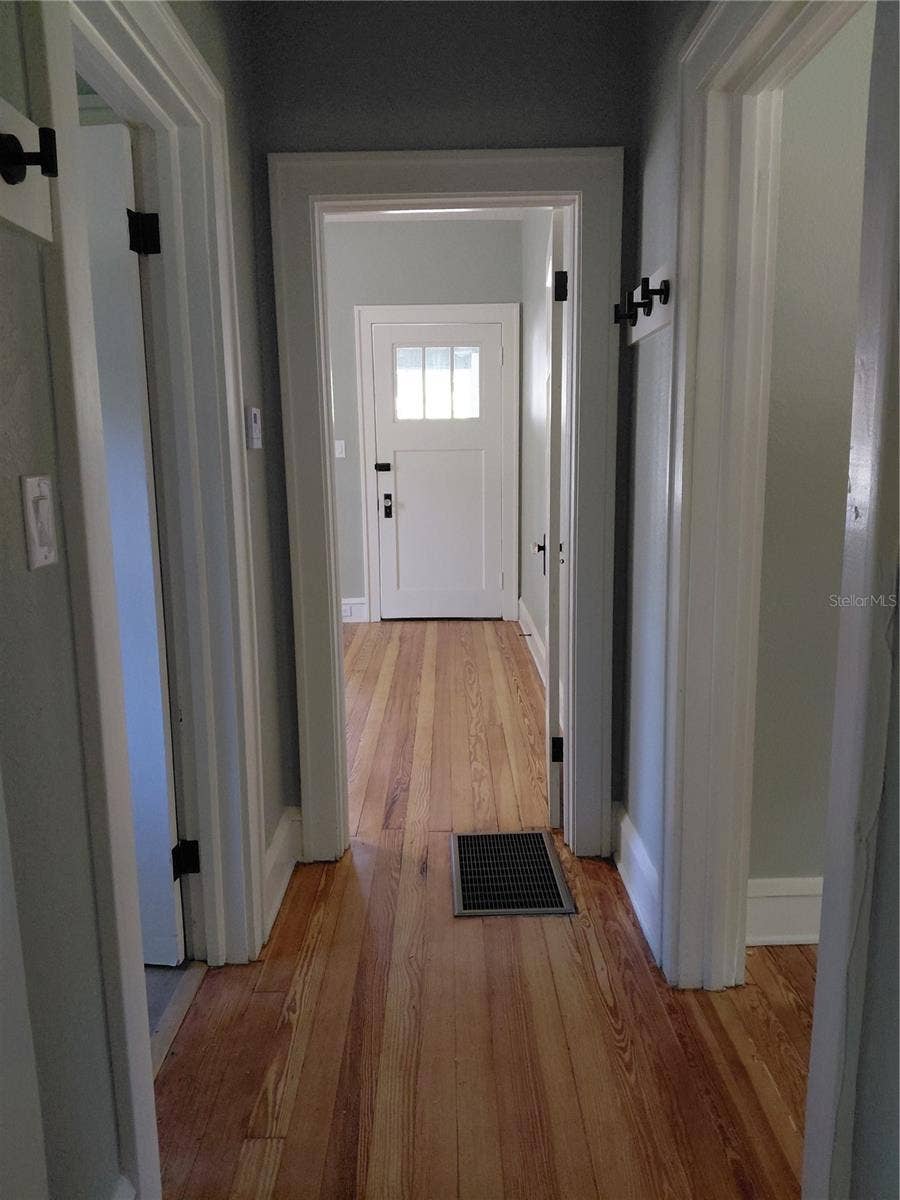 532 E RICH AVENUE, Deland, FL 32724 Hall