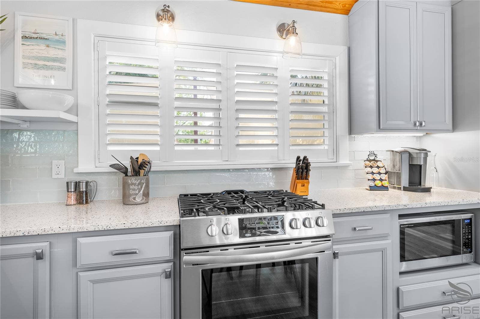305 LIVE OAK, New Smyrna Beach, FL 32168 305 LIVE OAK, New Smyrna Beach, FL 32168