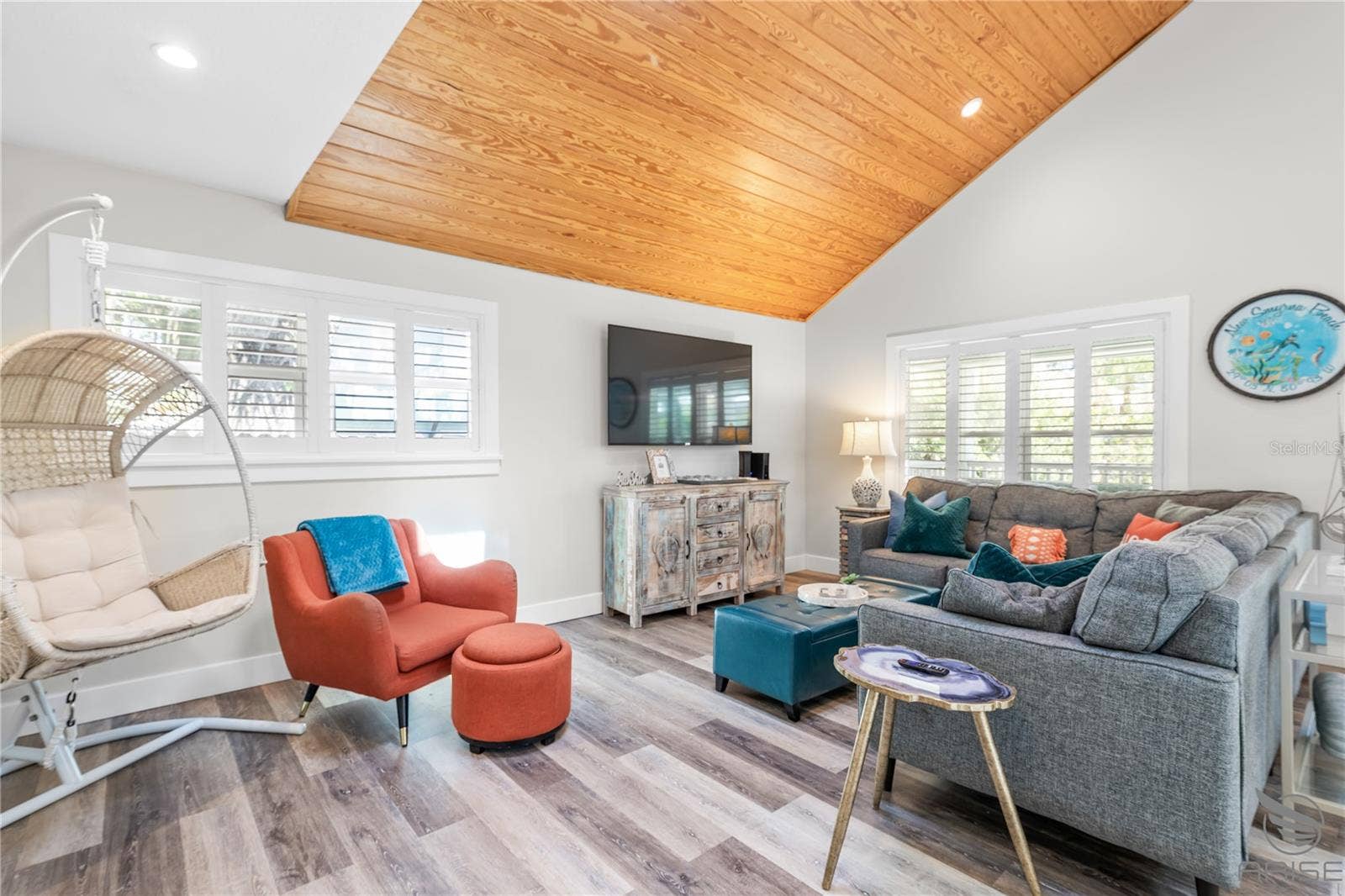 305 LIVE OAK, New Smyrna Beach, FL 32168 305 LIVE OAK, New Smyrna Beach, FL 32168
