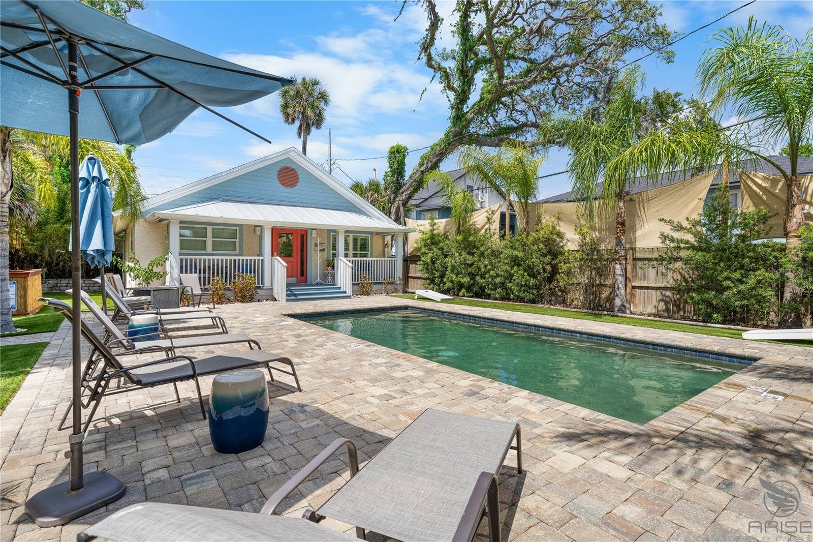 305 LIVE OAK, New Smyrna Beach, FL 32168 305 LIVE OAK, New Smyrna Beach, FL 32168