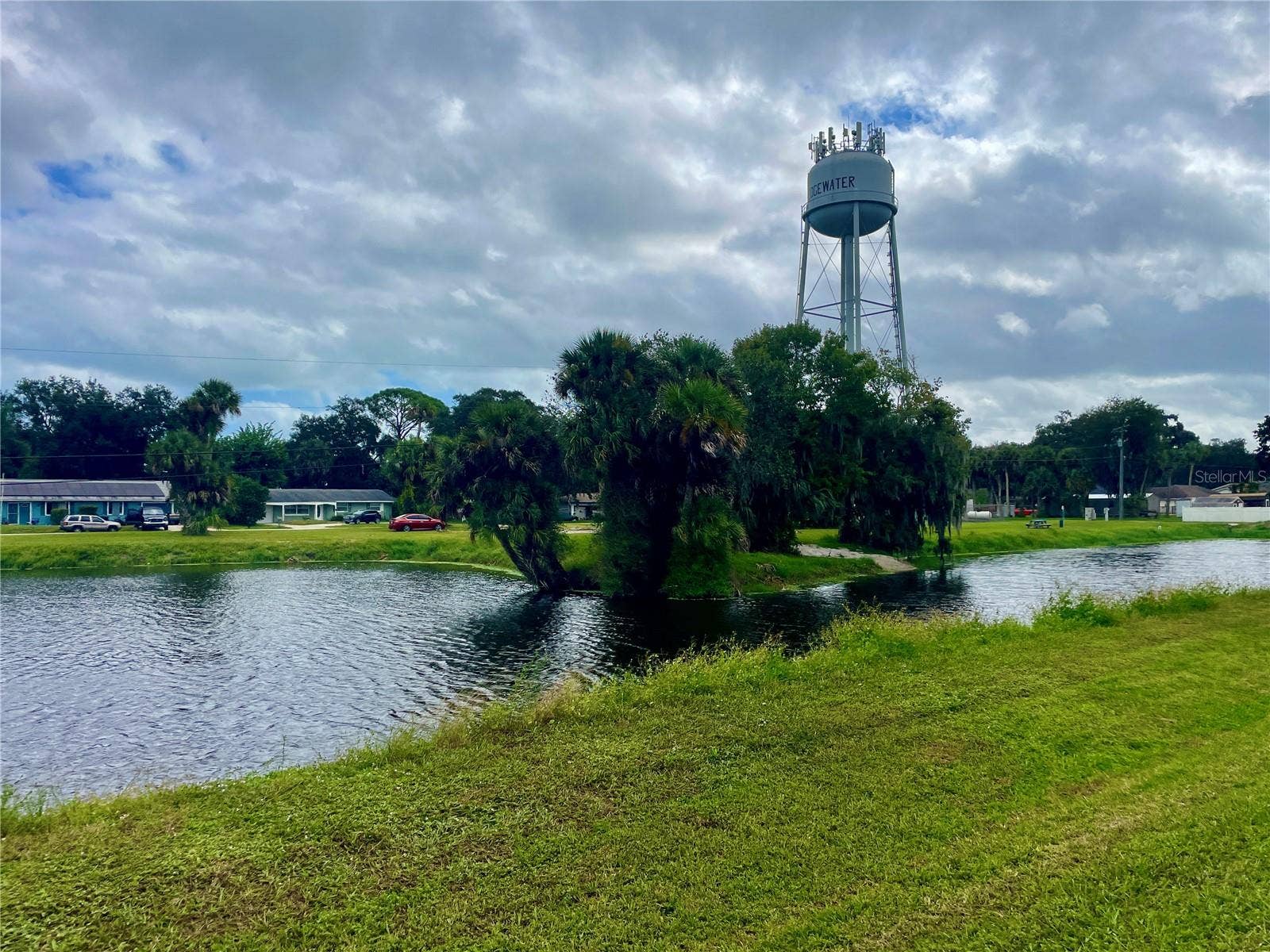 2016 LIME TREE DRIVE, Edgewater, FL 32141 2016 LIME TREE DRIVE, Edgewater, FL 32141