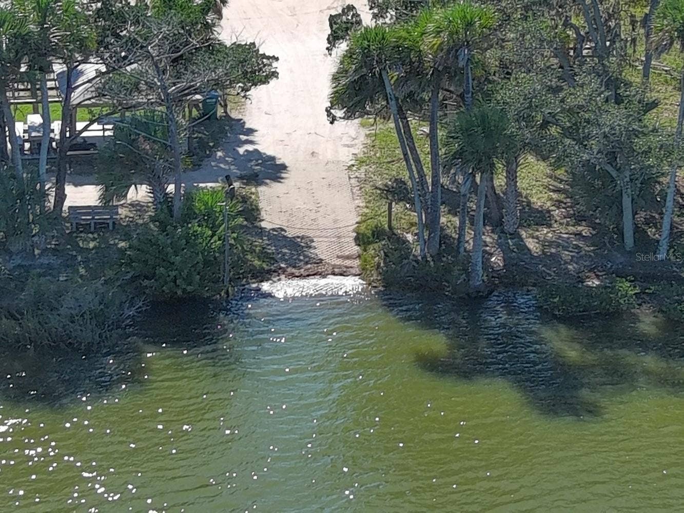 494 SIOUX BOULEVARD, Oak Hill, FL 32759