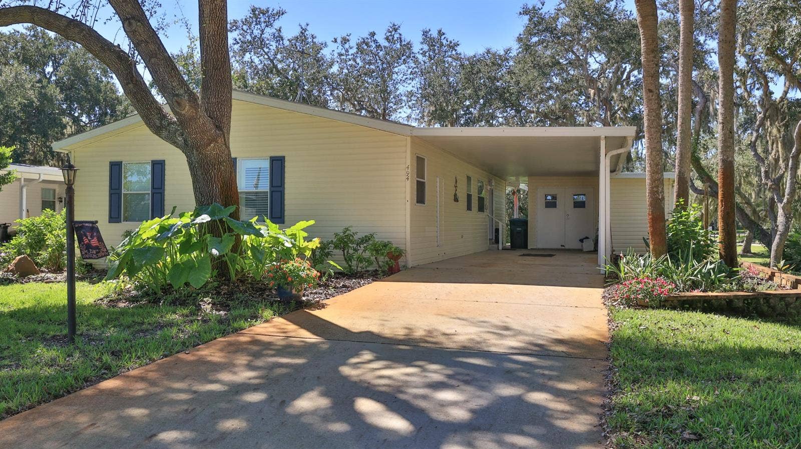 494 SIOUX BOULEVARD, Oak Hill, FL 32759