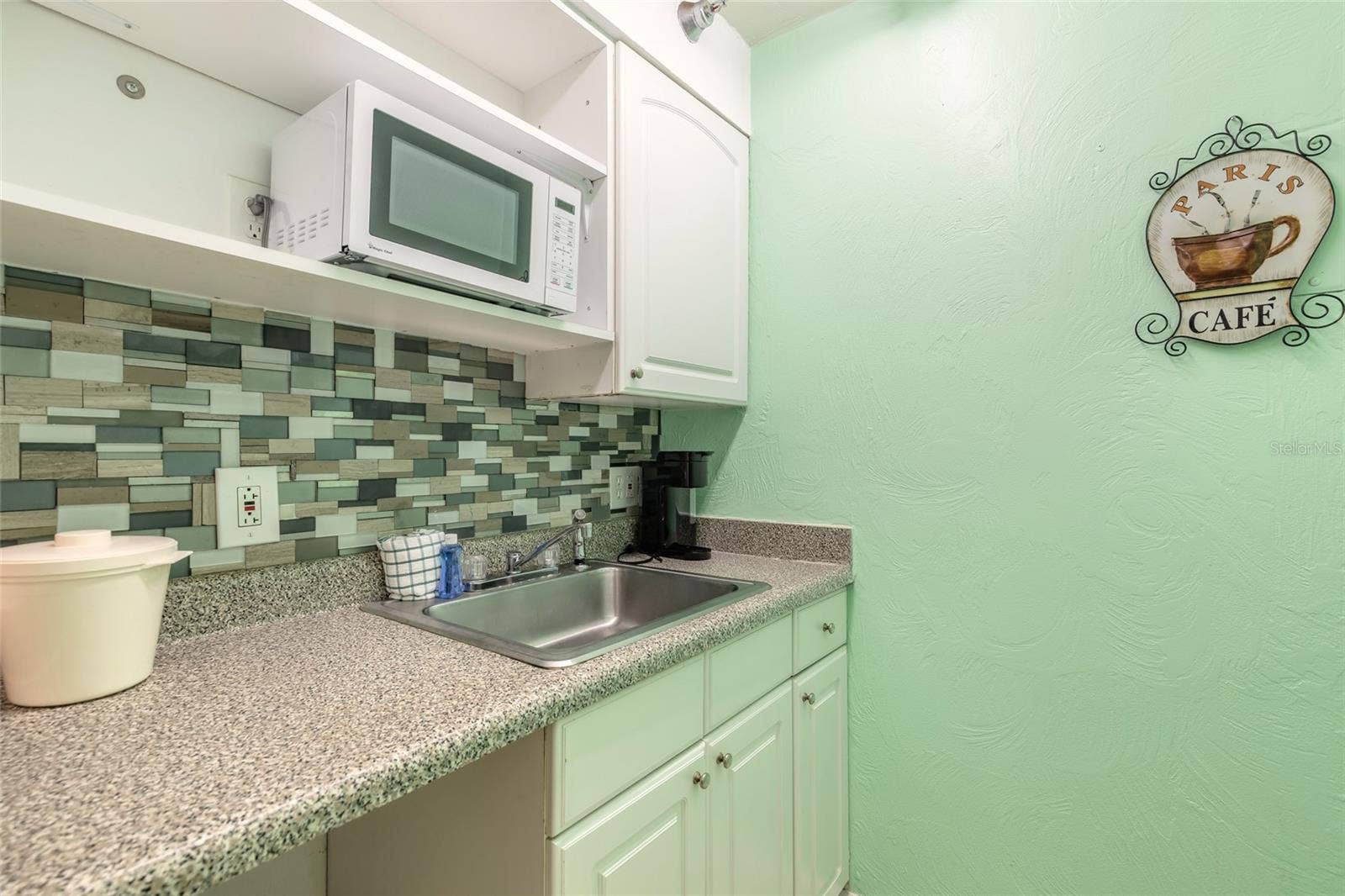 313 S ATLANTIC AVENUE, #4200, Daytona Beach, FL 32118 313 S ATLANTIC AVENUE, #4200, Daytona Beach, FL 32118