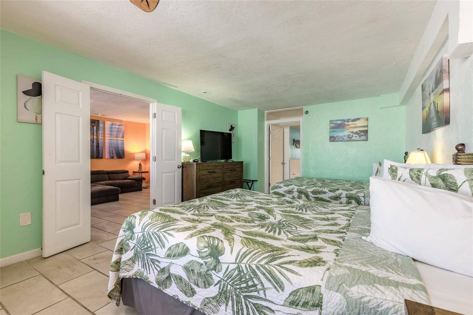 313 S ATLANTIC AVENUE, #4200, Daytona Beach, FL 32118 313 S ATLANTIC AVENUE, #4200, Daytona Beach, FL 32118