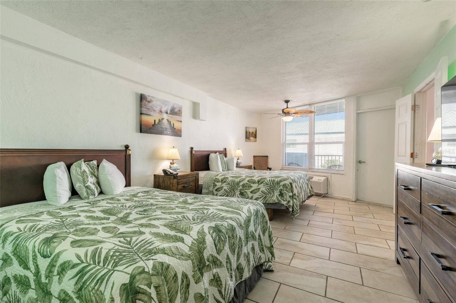 313 S ATLANTIC AVENUE, #4200, Daytona Beach, FL 32118 313 S ATLANTIC AVENUE, #4200, Daytona Beach, FL 32118