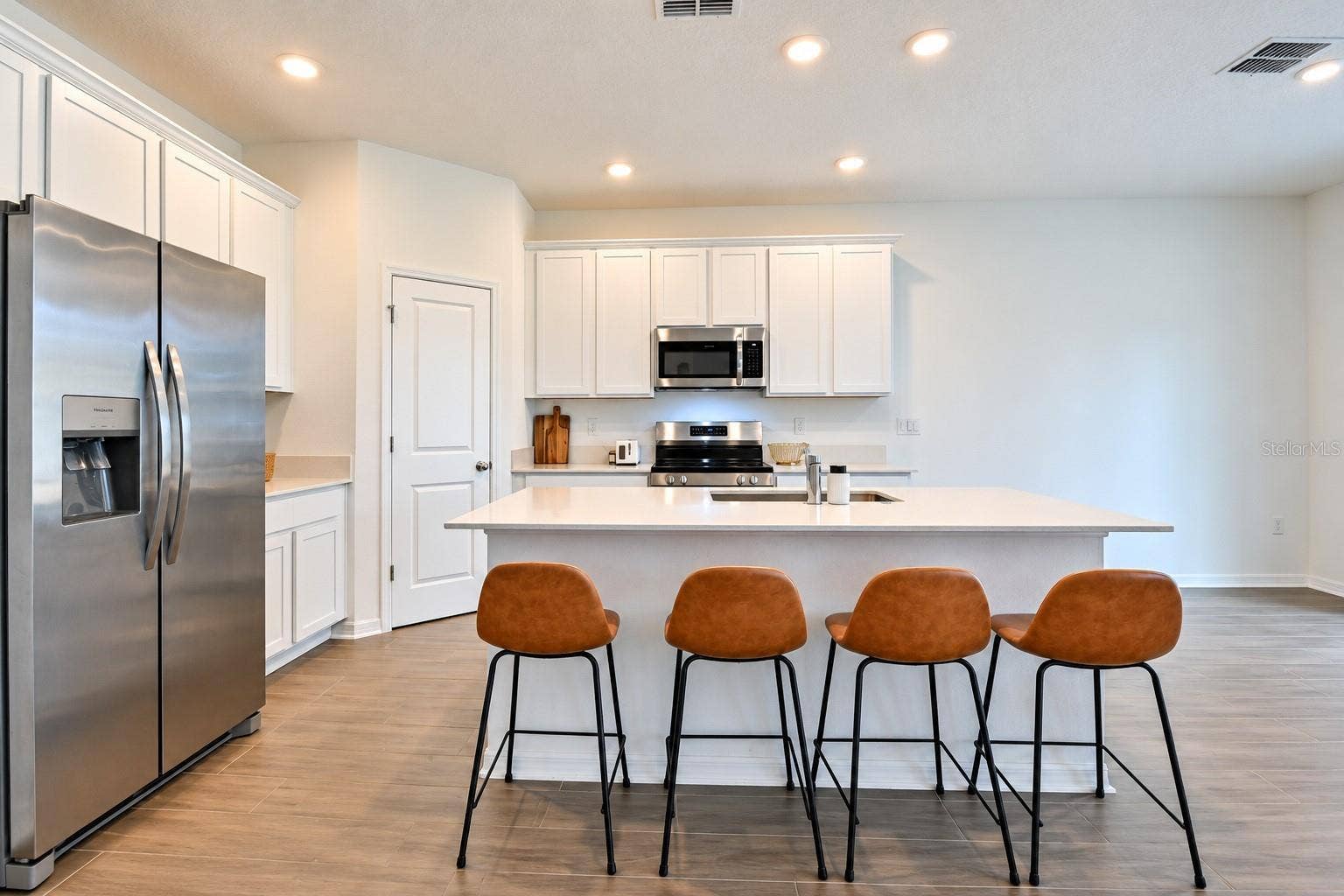 3975 WILLOWBROOK DRIVE, Edgewater, FL 32141 3975 WILLOWBROOK DRIVE, Edgewater, FL 32141