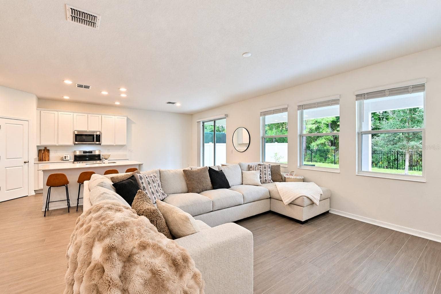 3975 WILLOWBROOK DRIVE, Edgewater, FL 32141 3975 WILLOWBROOK DRIVE, Edgewater, FL 32141