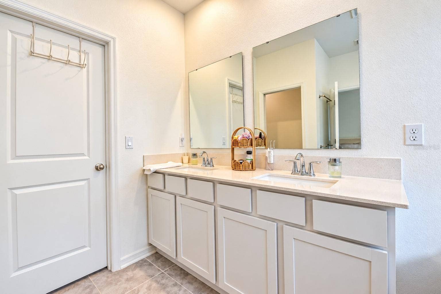 3975 WILLOWBROOK DRIVE, Edgewater, FL 32141 3975 WILLOWBROOK DRIVE, Edgewater, FL 32141
