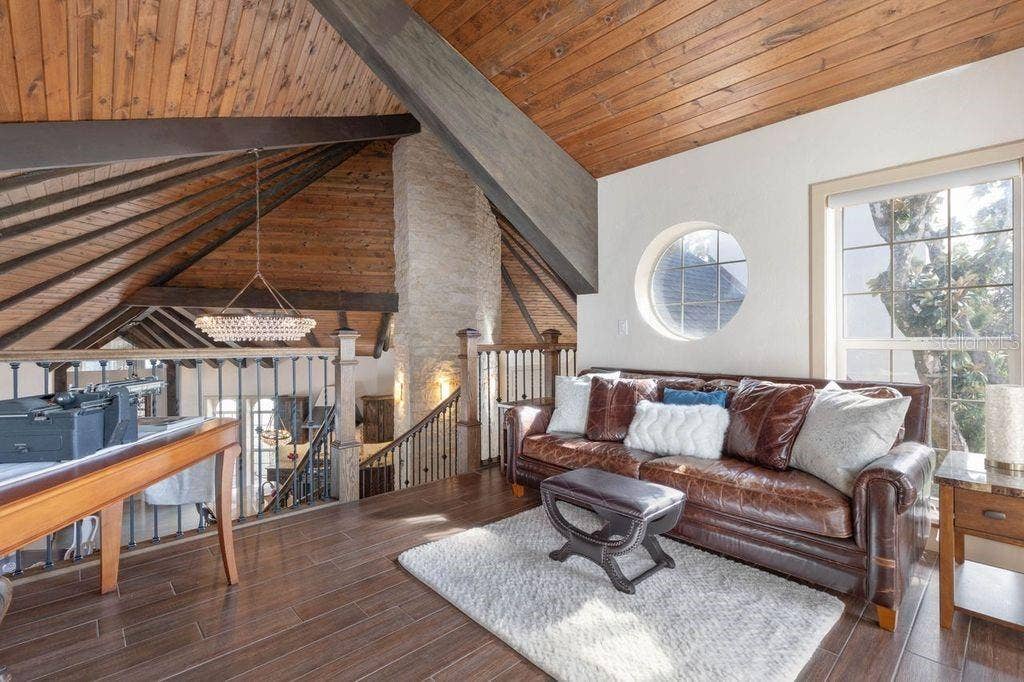 2627 JOHN ANDERSON DRIVE, Ormond Beach, FL 32176 Upper loft study