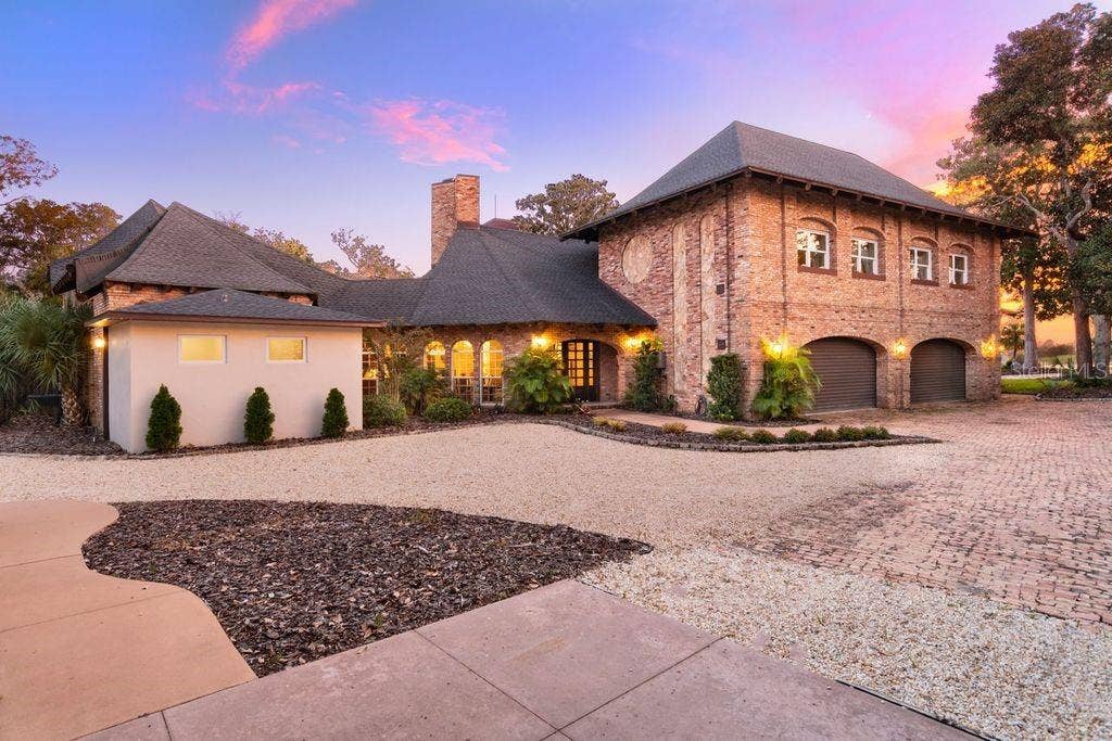 2627 JOHN ANDERSON DRIVE, Ormond Beach, FL 32176 2627 JOHN ANDERSON DRIVE, Ormond Beach, FL 32176