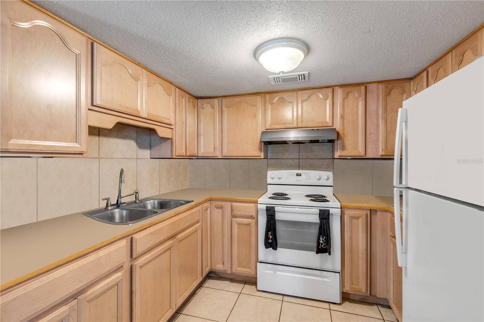 1205 16TH STREET, Edgewater, FL 32132 1205 16TH STREET, Edgewater, FL 32132