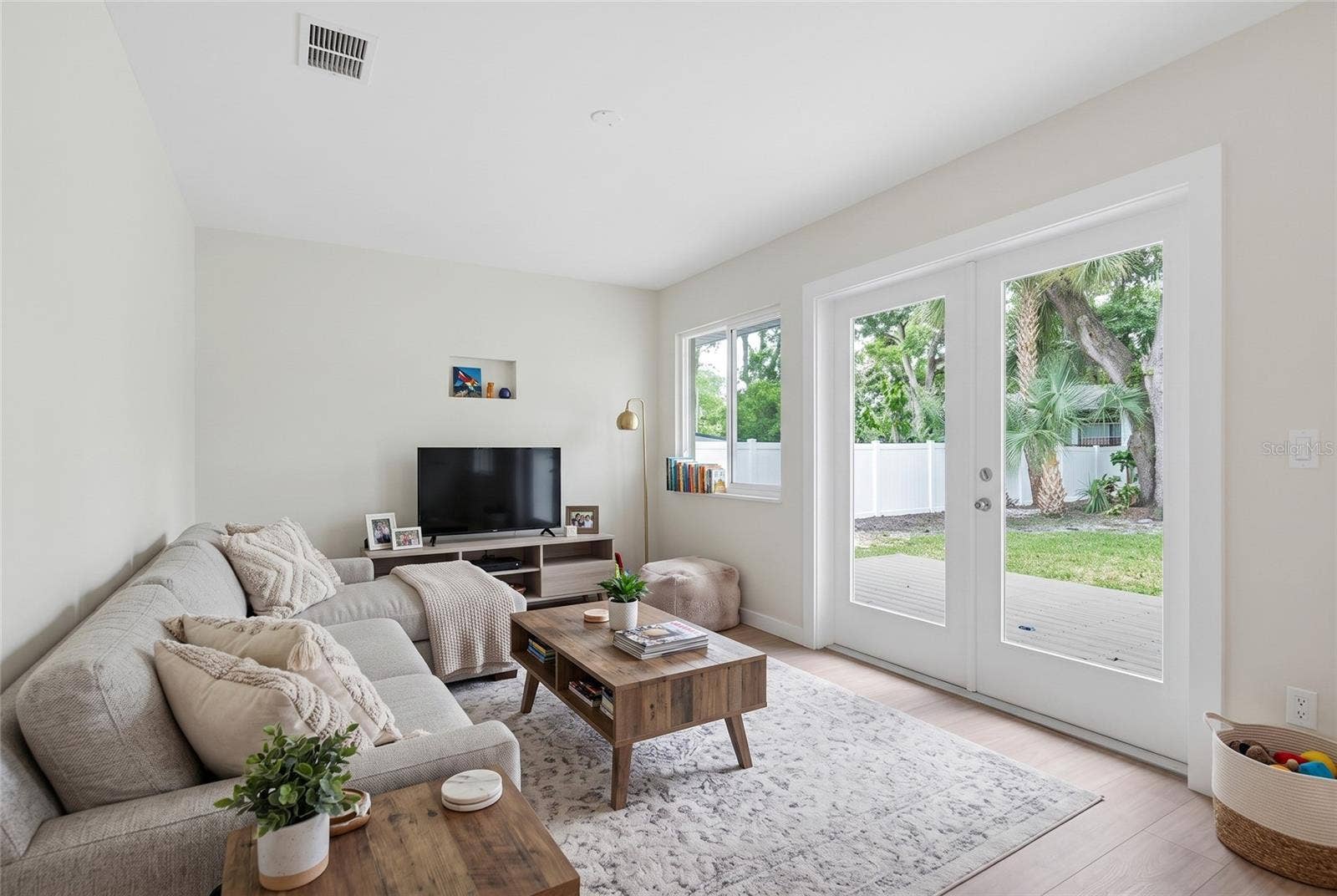 646 YUPON AVENUE, New Smyrna Beach, FL 32169 Digitally Staged