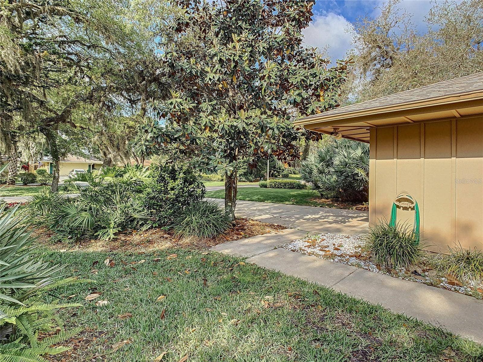 697 SAINT ANDREWS CIRCLE, New Smyrna Beach, FL 32168 697 SAINT ANDREWS CIRCLE, New Smyrna Beach, FL 32168