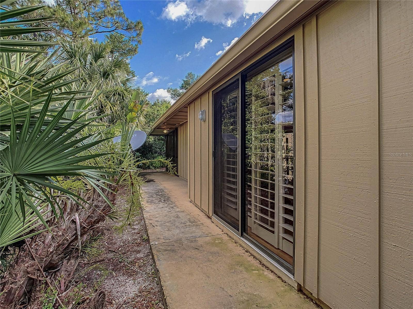 697 SAINT ANDREWS CIRCLE, New Smyrna Beach, FL 32168 697 SAINT ANDREWS CIRCLE, New Smyrna Beach, FL 32168