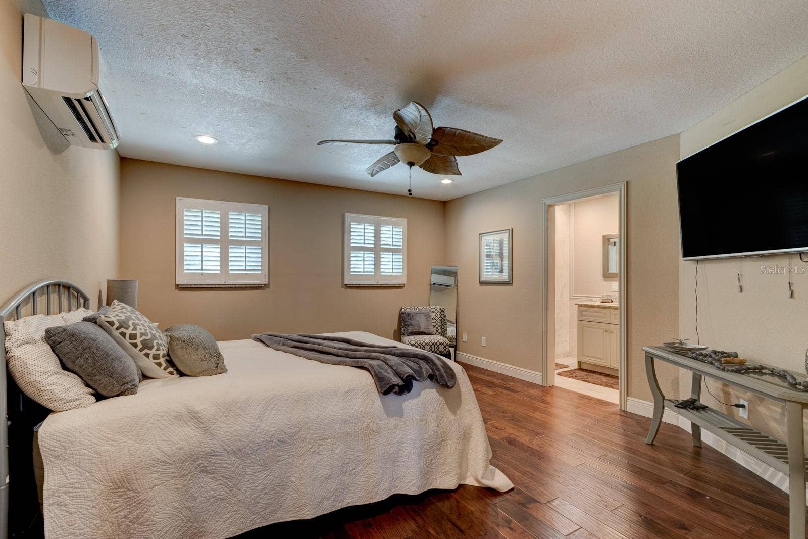 Master Bedroom Upstairs