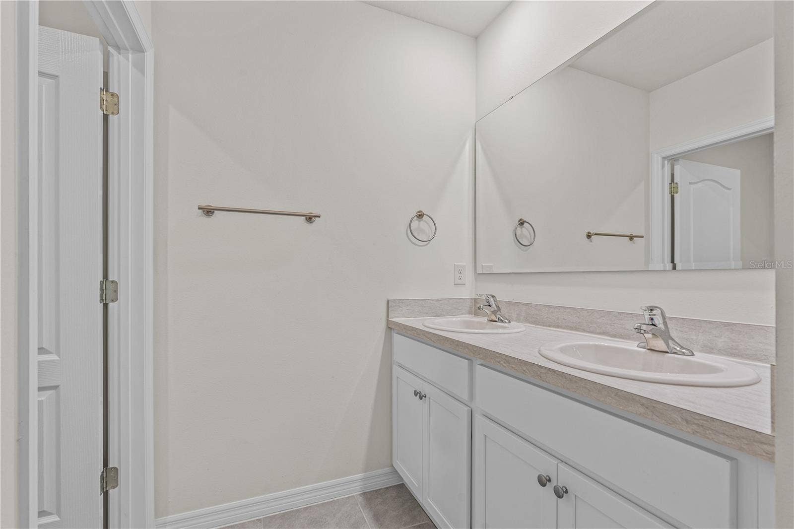 3242 CARPENTARIA DRIVE, New Smyrna Beach, FL 32168 3242 CARPENTARIA DRIVE, New Smyrna Beach, FL 32168
