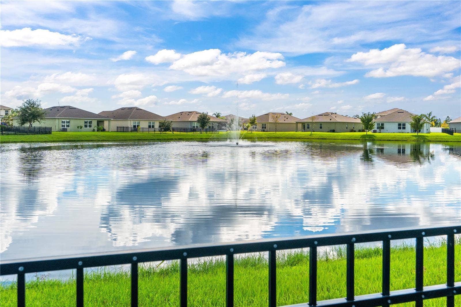 3242 CARPENTARIA DRIVE, New Smyrna Beach, FL 32168 3242 CARPENTARIA DRIVE, New Smyrna Beach, FL 32168