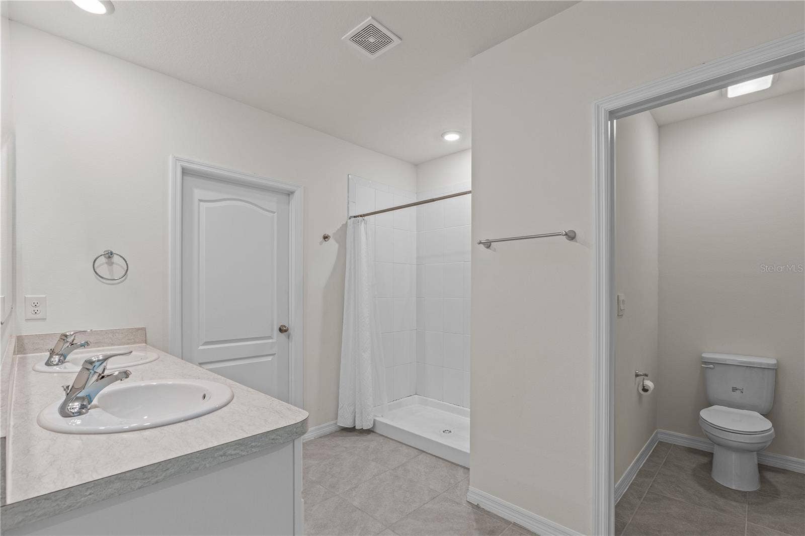 3242 CARPENTARIA DRIVE, New Smyrna Beach, FL 32168 3242 CARPENTARIA DRIVE, New Smyrna Beach, FL 32168