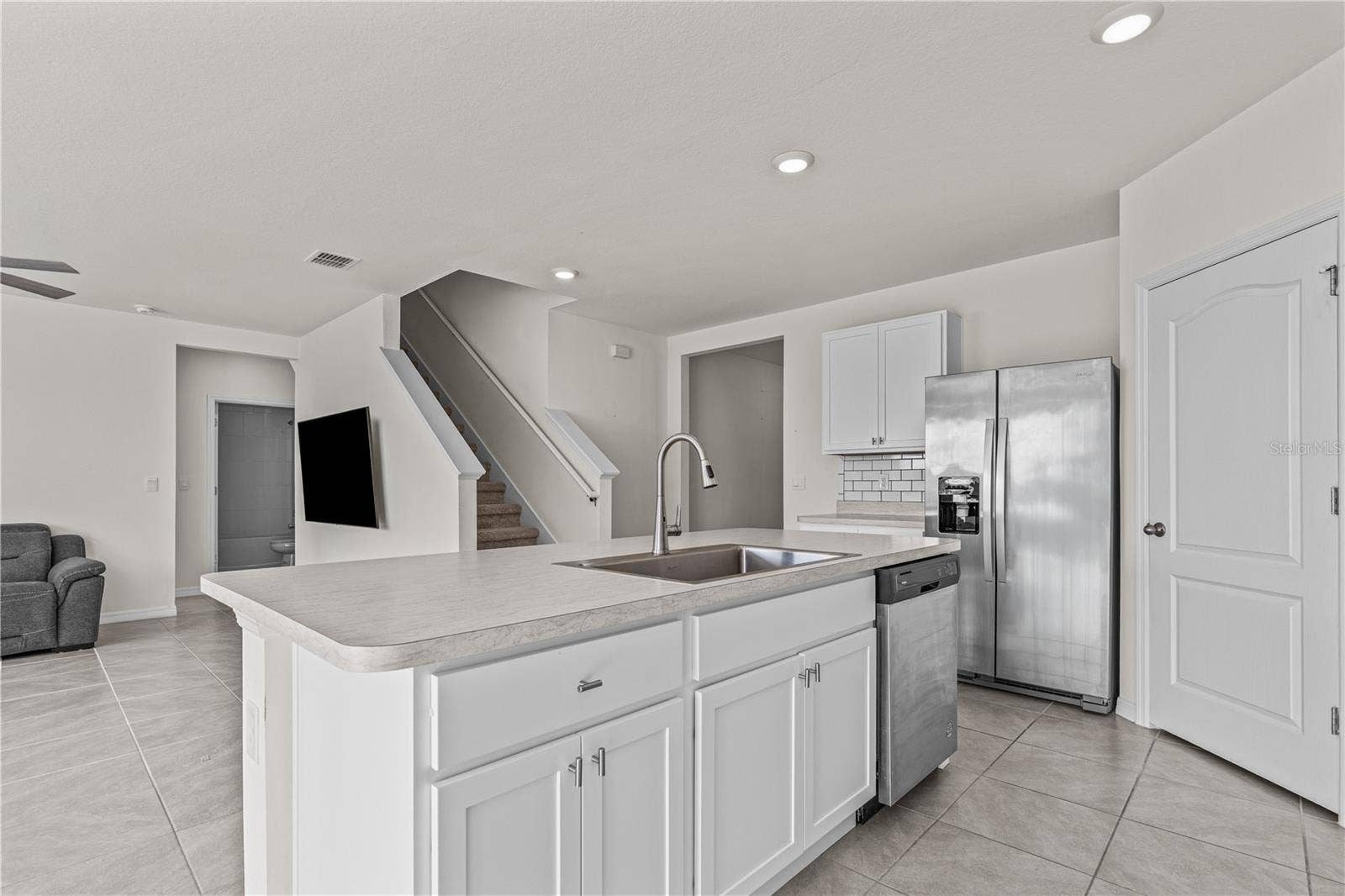 3242 CARPENTARIA DRIVE, New Smyrna Beach, FL 32168 3242 CARPENTARIA DRIVE, New Smyrna Beach, FL 32168