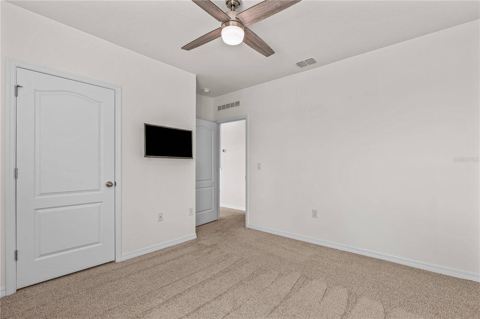 3242 CARPENTARIA DRIVE, New Smyrna Beach, FL 32168 3242 CARPENTARIA DRIVE, New Smyrna Beach, FL 32168
