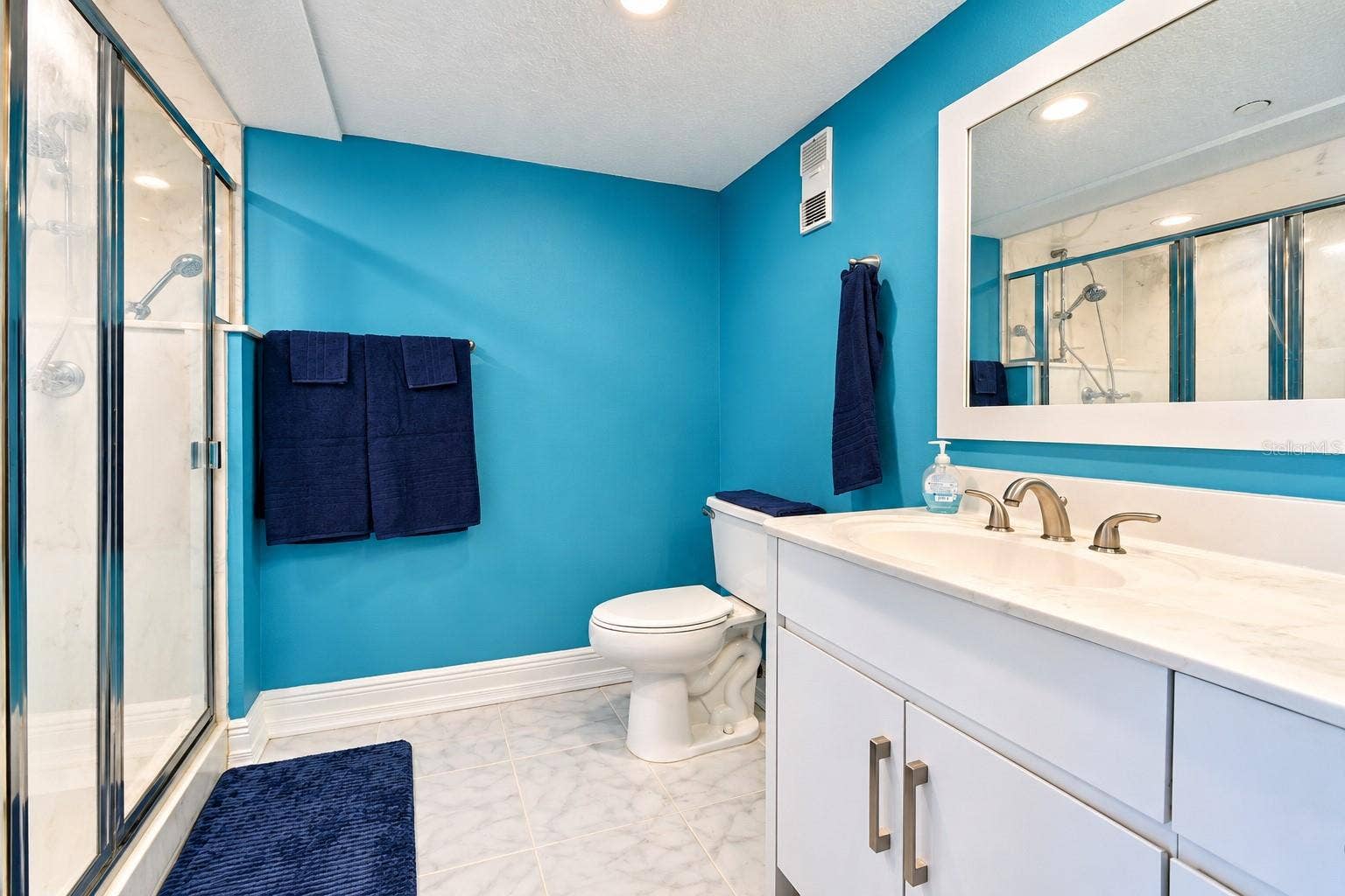 5207 S ATLANTIC AVENUE, #1126, New Smyrna Beach, FL 32169 Primary bathroom.