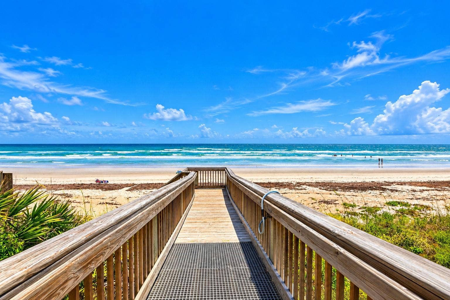 5207 S ATLANTIC AVENUE, #1126, New Smyrna Beach, FL 32169 Beach Access.