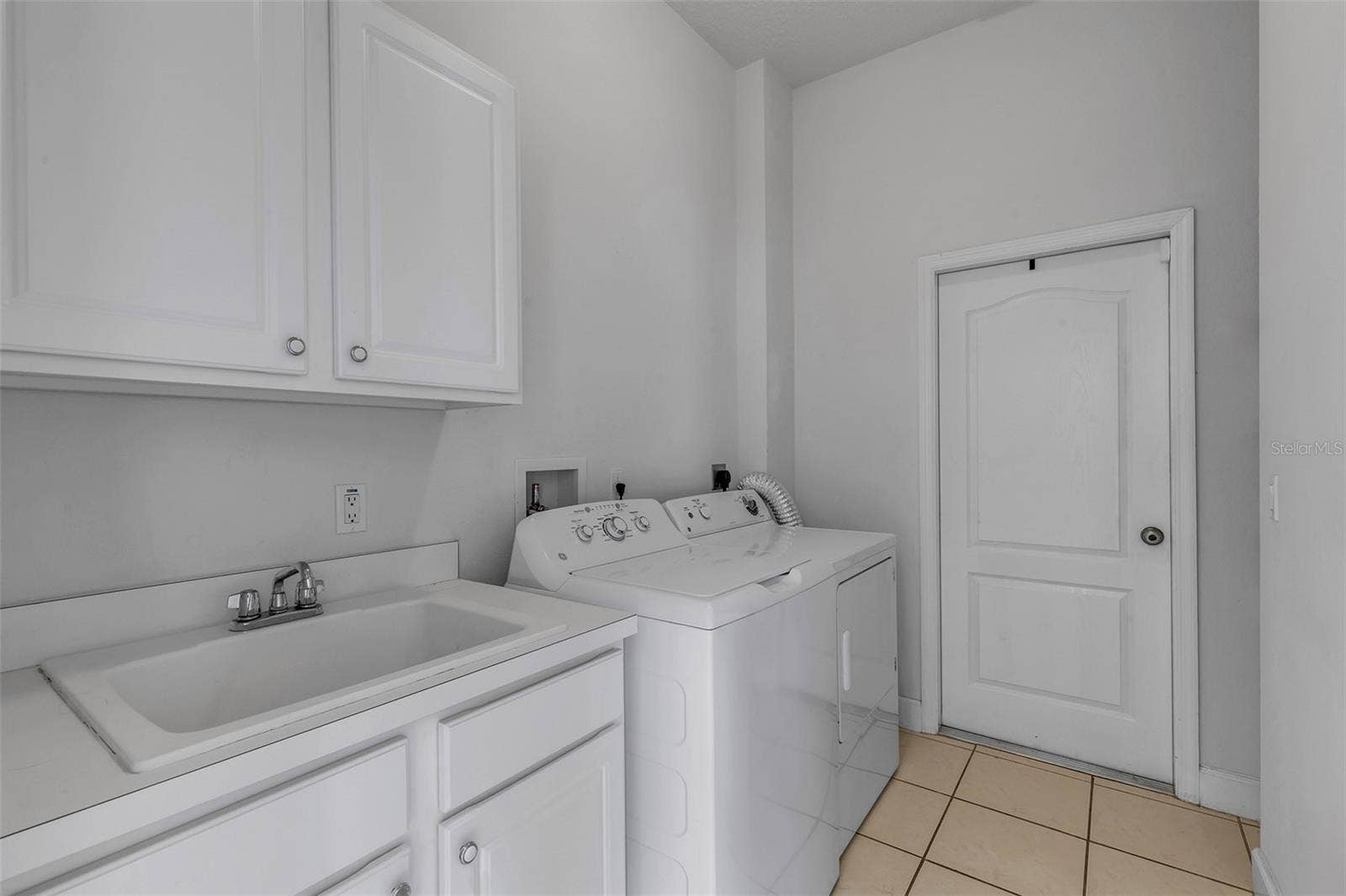 100 BERG COURT, Daytona Beach, FL 32124
