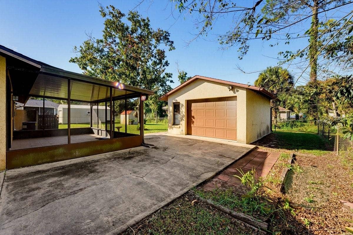 2226 VISTA PALM DRIVE, Edgewater, FL 32141 2226 VISTA PALM DRIVE, Edgewater, FL 32141